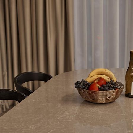 Kostjukowski Apartments Avalon Λβιβ Εξωτερικό φωτογραφία