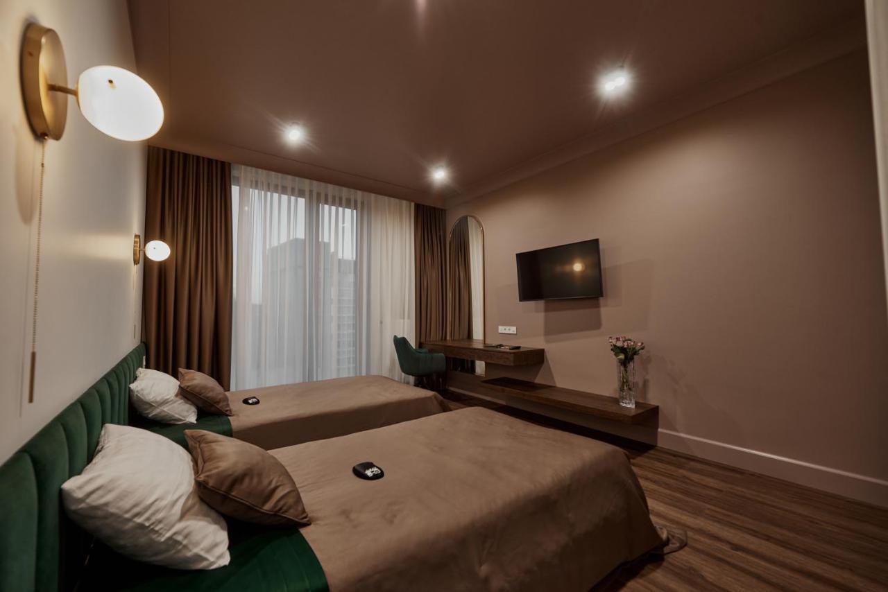 Kostjukowski Apartments Avalon Λβιβ Εξωτερικό φωτογραφία