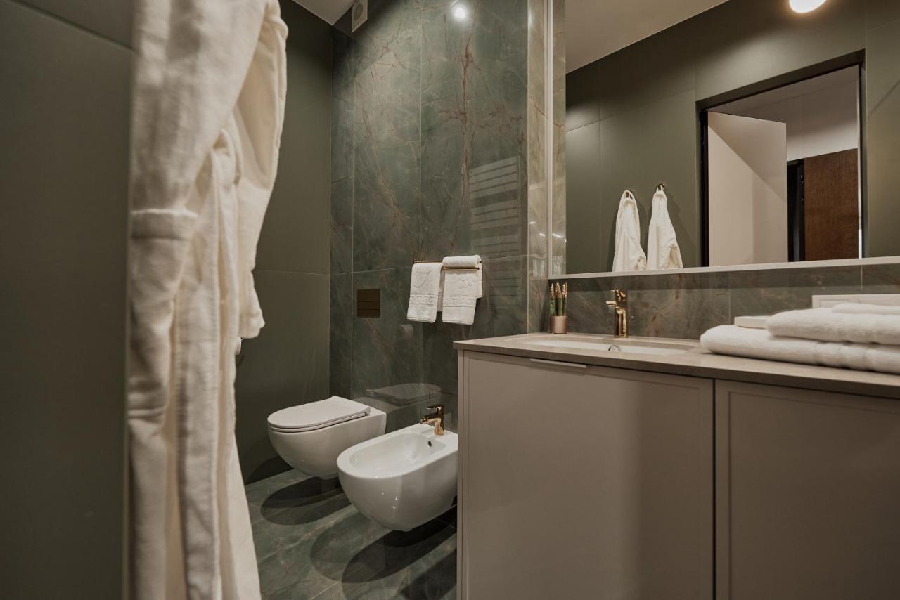 Kostjukowski Apartments Avalon Λβιβ Εξωτερικό φωτογραφία