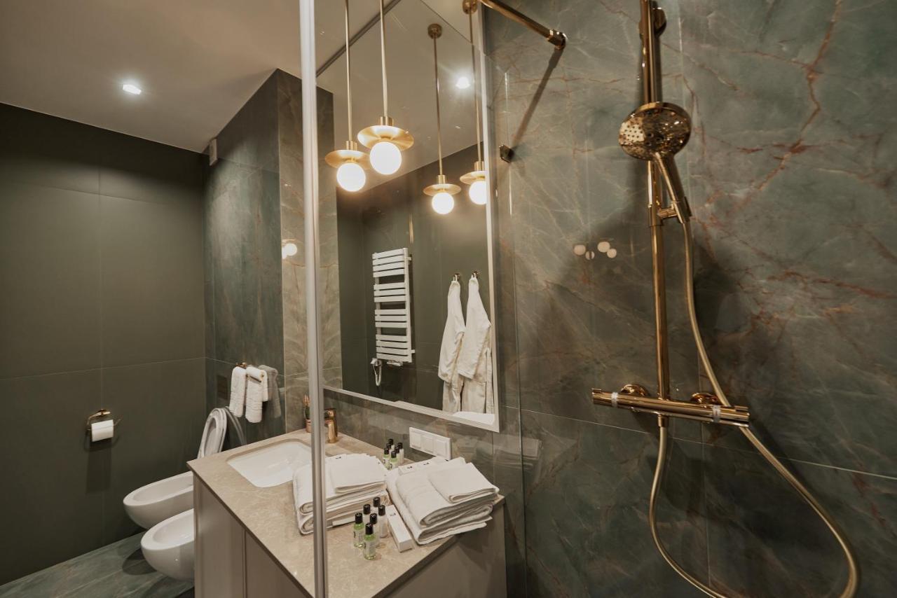 Kostjukowski Apartments Avalon Λβιβ Εξωτερικό φωτογραφία